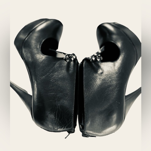 Truth or Dare by Madonna Black Leather zip-up high heel Shoes Size 7.5 - Picture 4 of 16